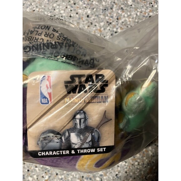 Lakers - Picture 2 of 4